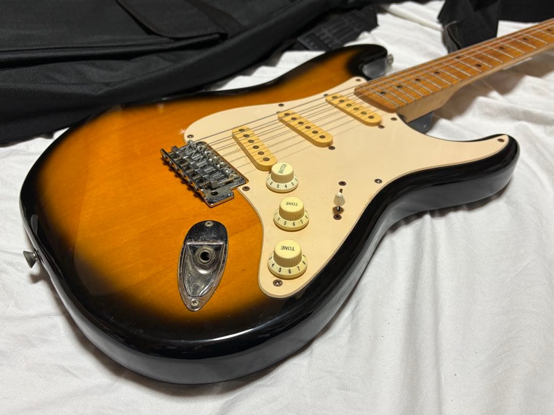 Squier by Fender エレキギター　ソフトケース付1916-01-3