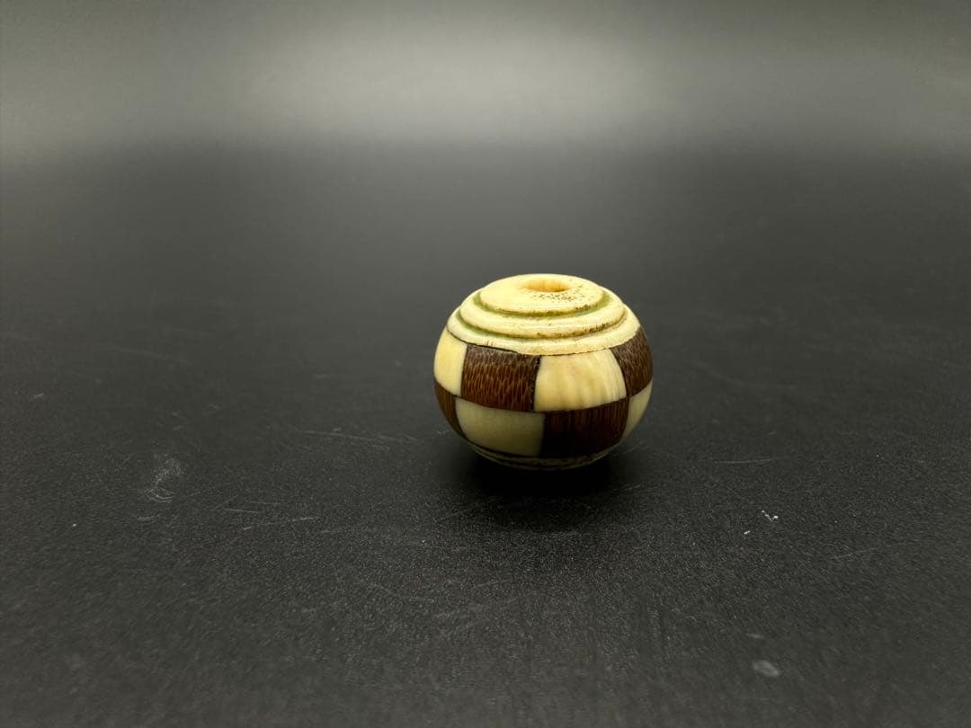 緒締　玉　（竹　鹿角　マンモス牙）組み　骨董古美術