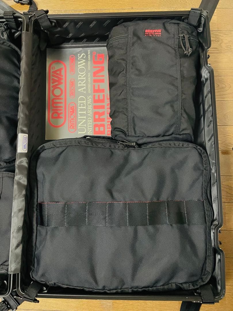 【超希少、世界120セット限定】RIMOWA BRIEFINGコラボスーツケース