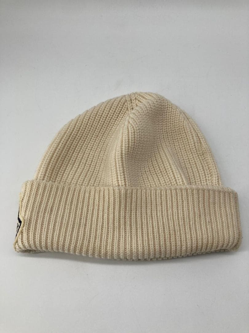 15669✨モンクレール 24年 ニット帽 ビッグロゴ ホワイト