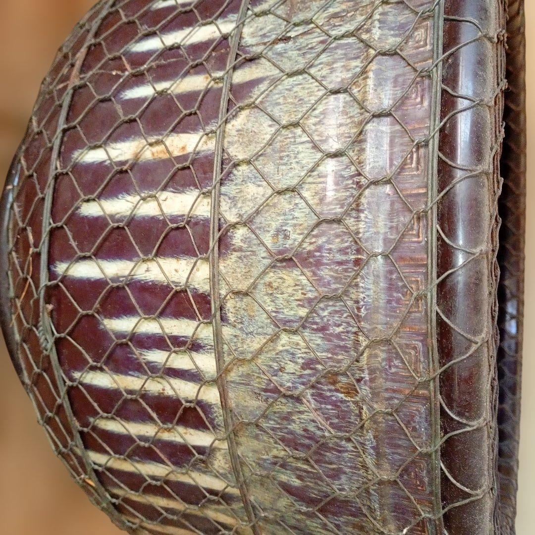 火鉢 網目状装飾