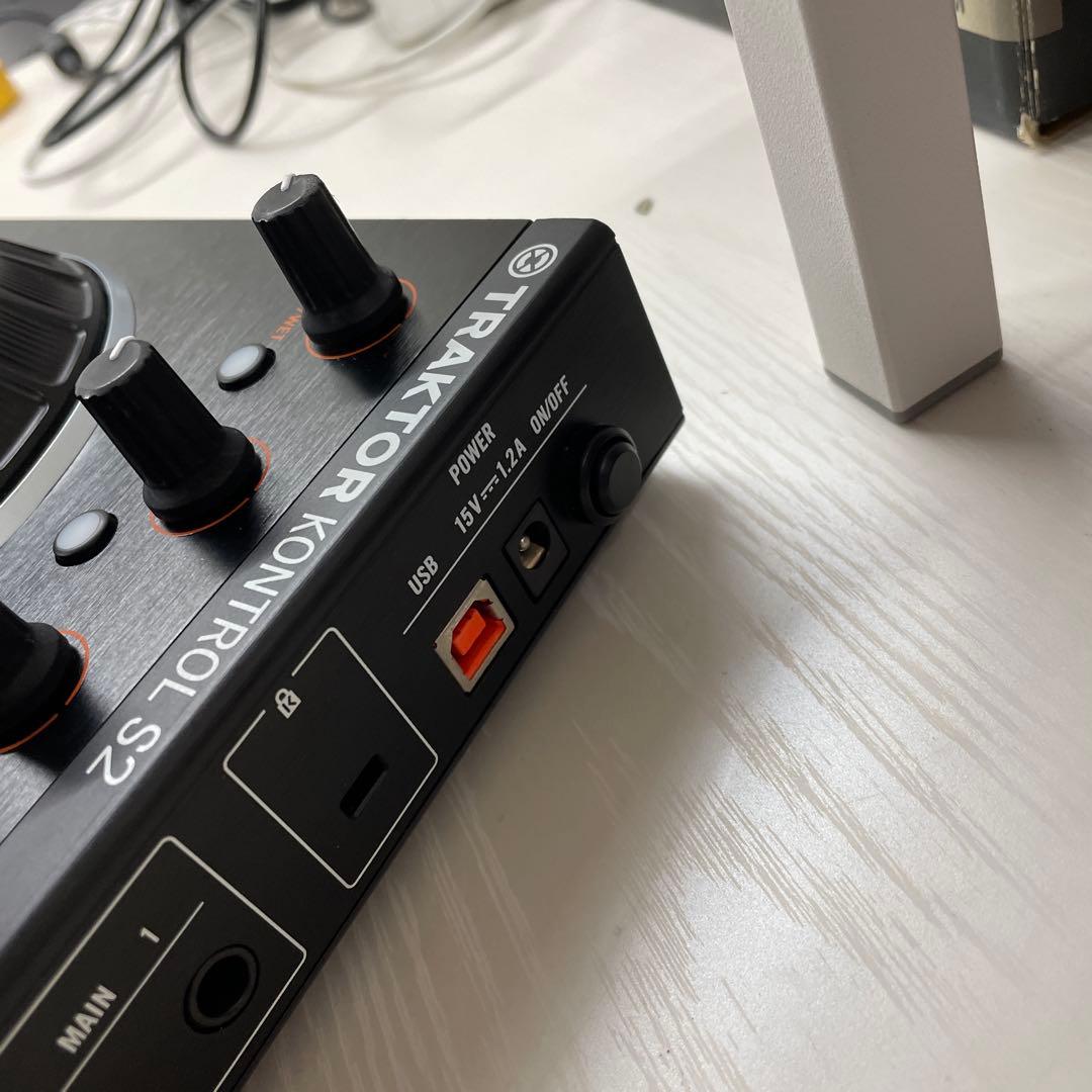 DJ機材 TRAKTOR KONTROL S2