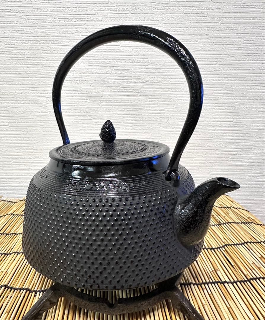 未使用、保管品　南部長寿堂造　１５型　鉄瓶　南部鉄瓶　南部鉄器　調理器具