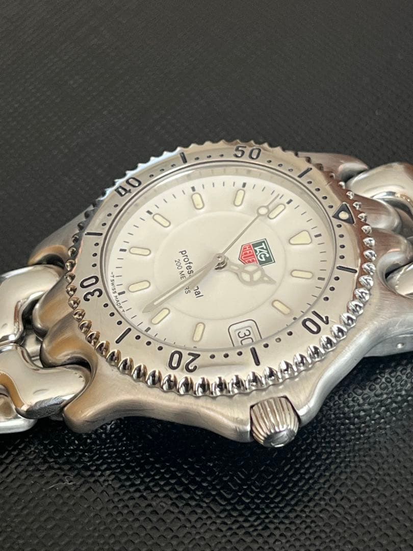 タグホイヤー セルWG1112-KO QZ ホワイト メンズ腕時計 中古美品