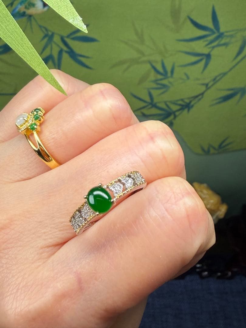 貴重❣️ミャンマー産天然本翡翠　帝王緑、濃厚な満緑カラー翡翠リング　鑑定書付き