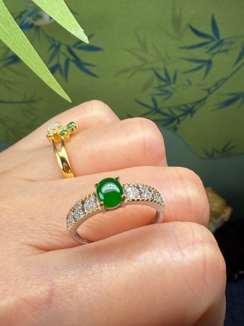 貴重❣️ミャンマー産天然本翡翠　帝王緑、濃厚な満緑カラー翡翠リング　鑑定書付き