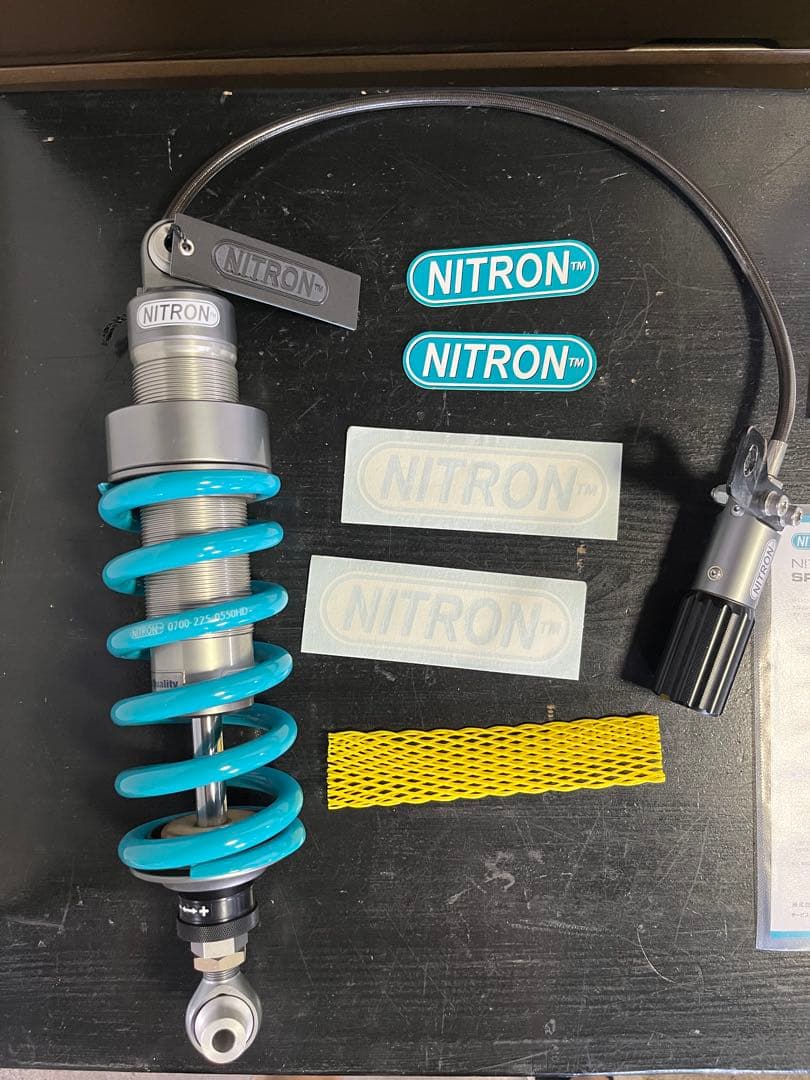 z900rs NITRON R1 サスペンション