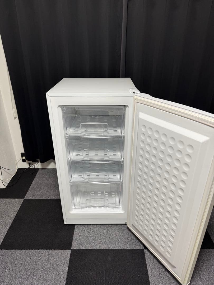 【送料無料】冷凍庫 114L 右開き 幅519mm