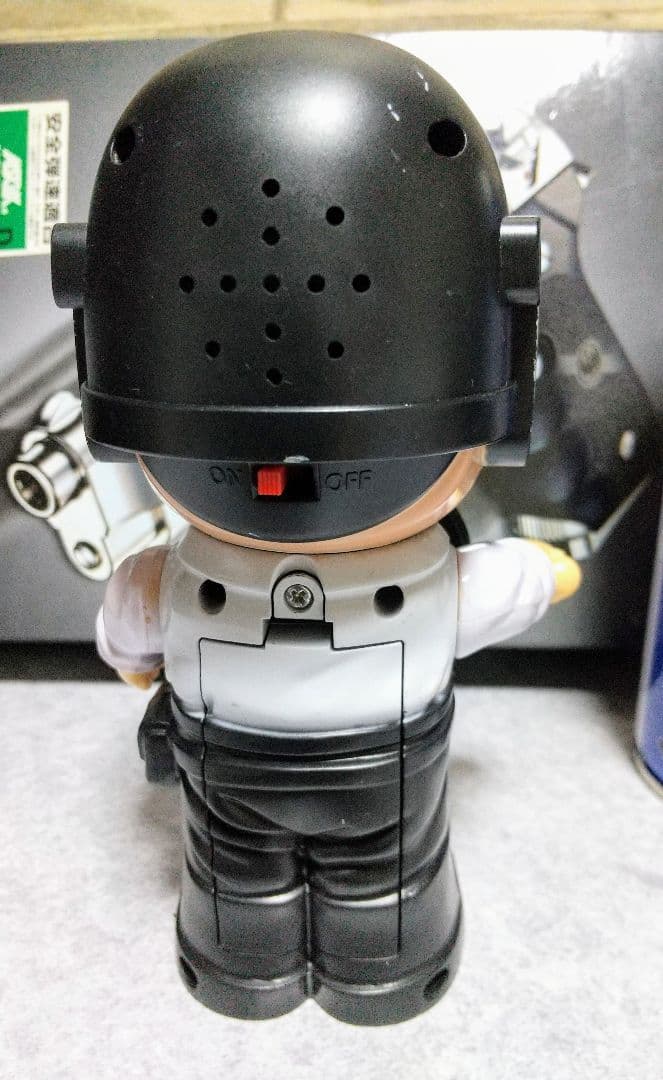 東京マルイ・M92Fクロームステンレス・ガスブローバックガン&ロボット的セット