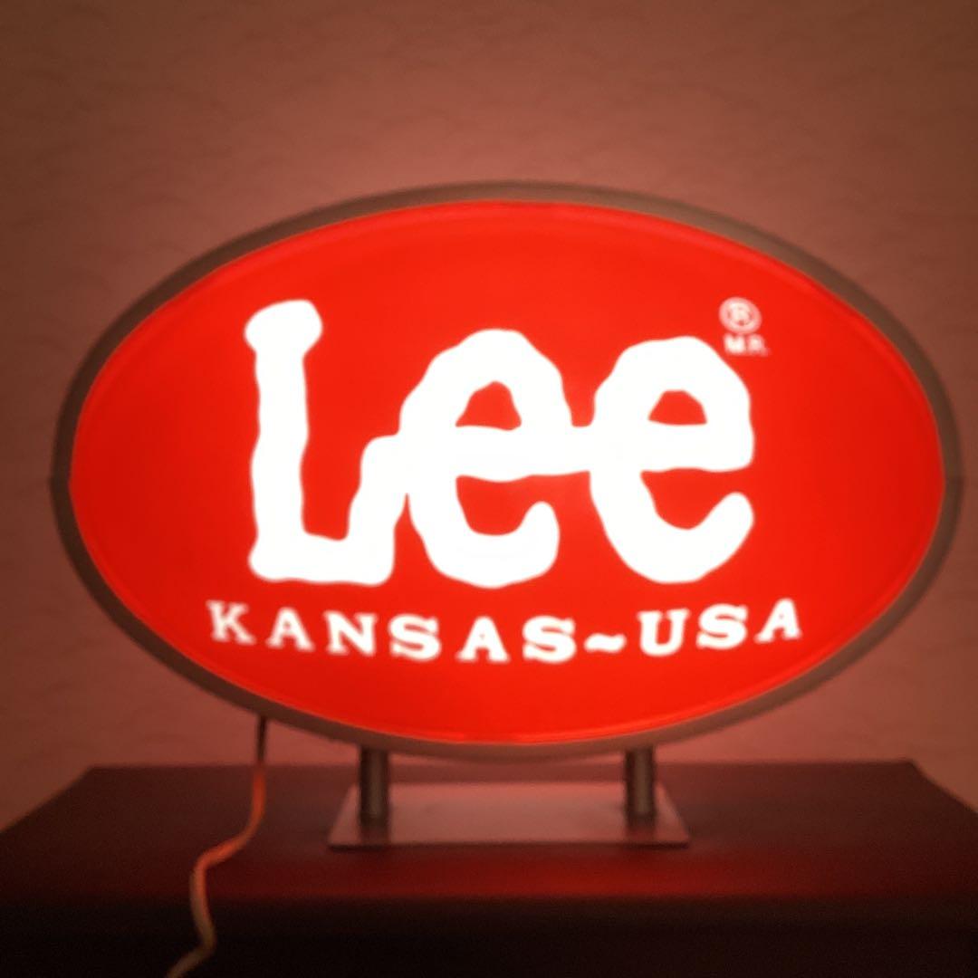 Lee 電飾看板