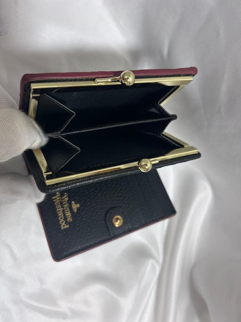 Vivienne Westwood黒いレザー二つ折り財布