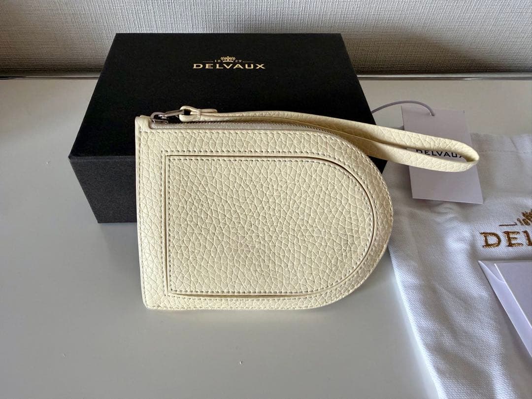 DELVAUX デルヴォー 財布 パンD マルチファンクション　イエロー