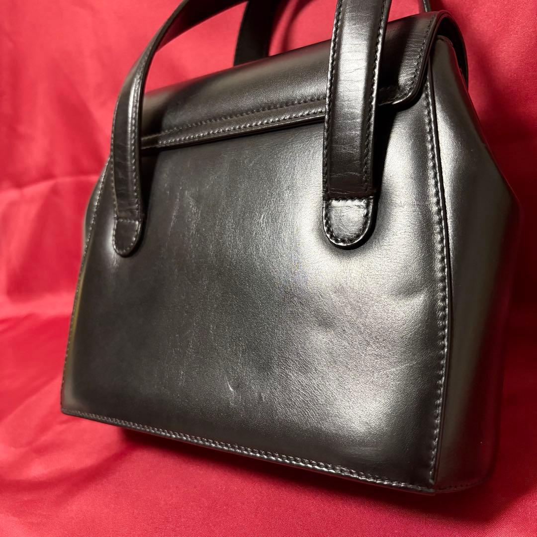 サルバトーレフェラガモ　2way ガンチーニ　ショルダーバッグ　レザー