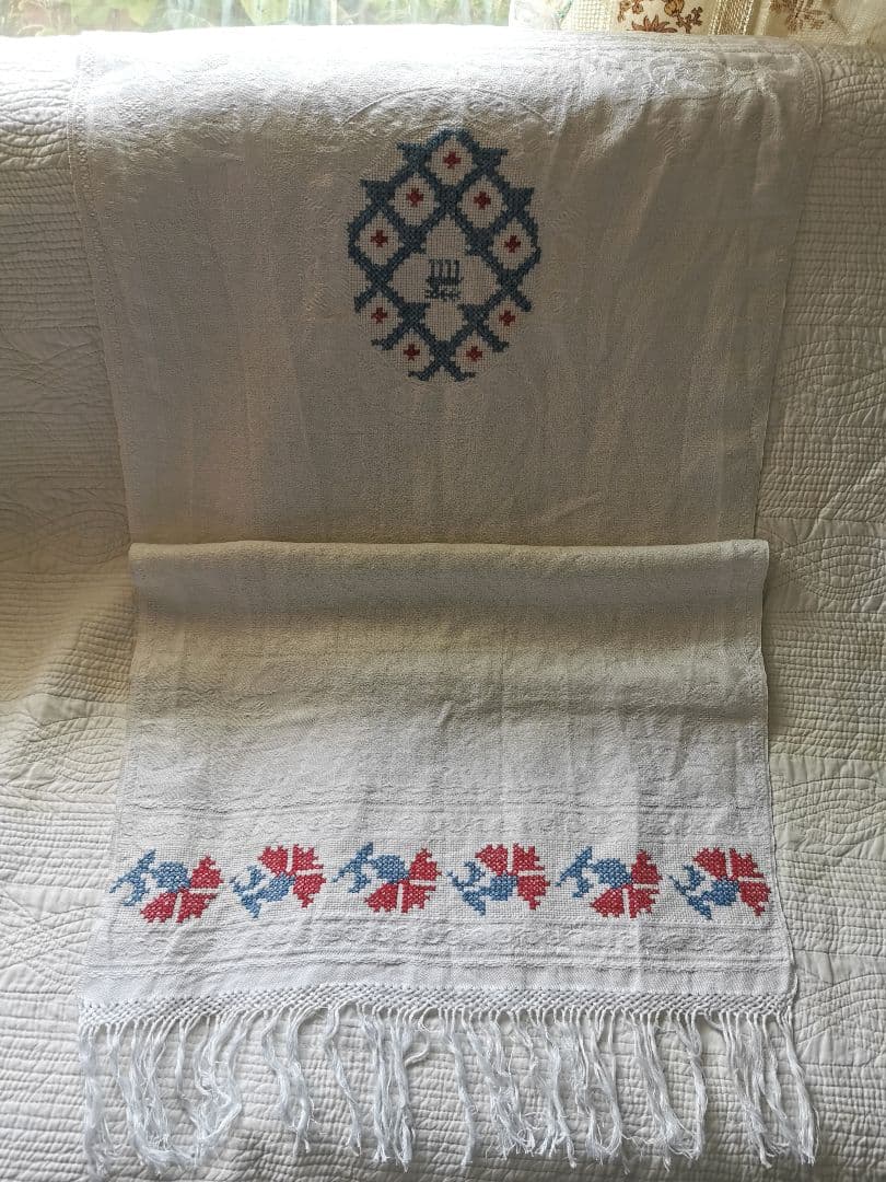 アンティークイタリア ダマスク織リネン カーネーション＆馴鹿 クロスステッチ刺繍