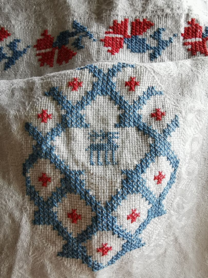 アンティークイタリア ダマスク織リネン カーネーション＆馴鹿 クロスステッチ刺繍