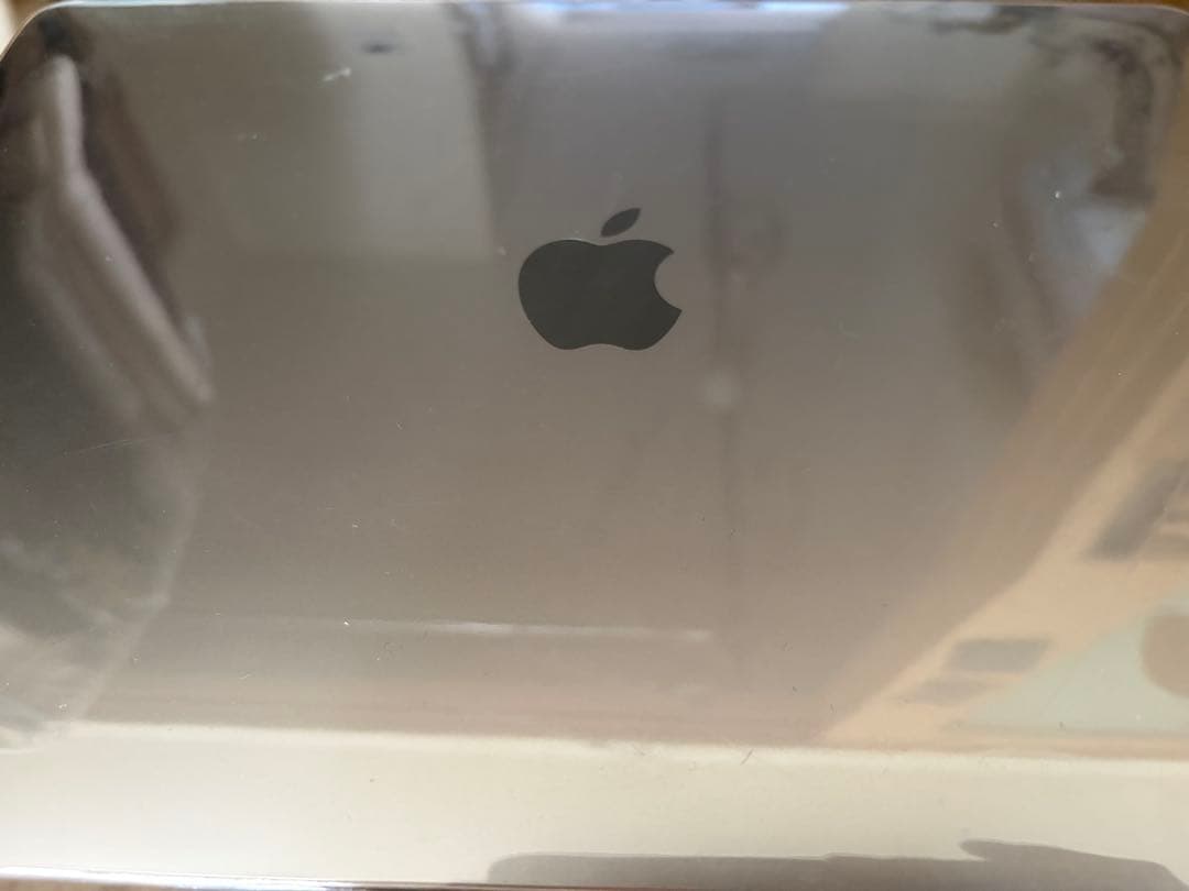 Apple MacBook Air (M1, 2020) スペースグレー