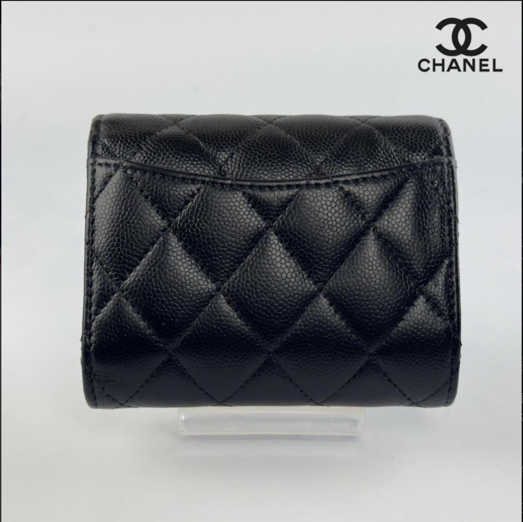 正規品　新型タイプ　シャネル　マトラッセ　ゴールド金具　フラップ　三つ折り財布