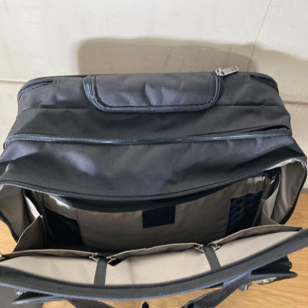 VICTORINOX 四輪キャリーバッグ　Architecture 3.0