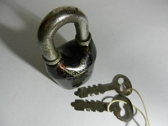 古い希少な鉄道?錠前その２（ボディーに「ＭＯＬＡ」の刻印）