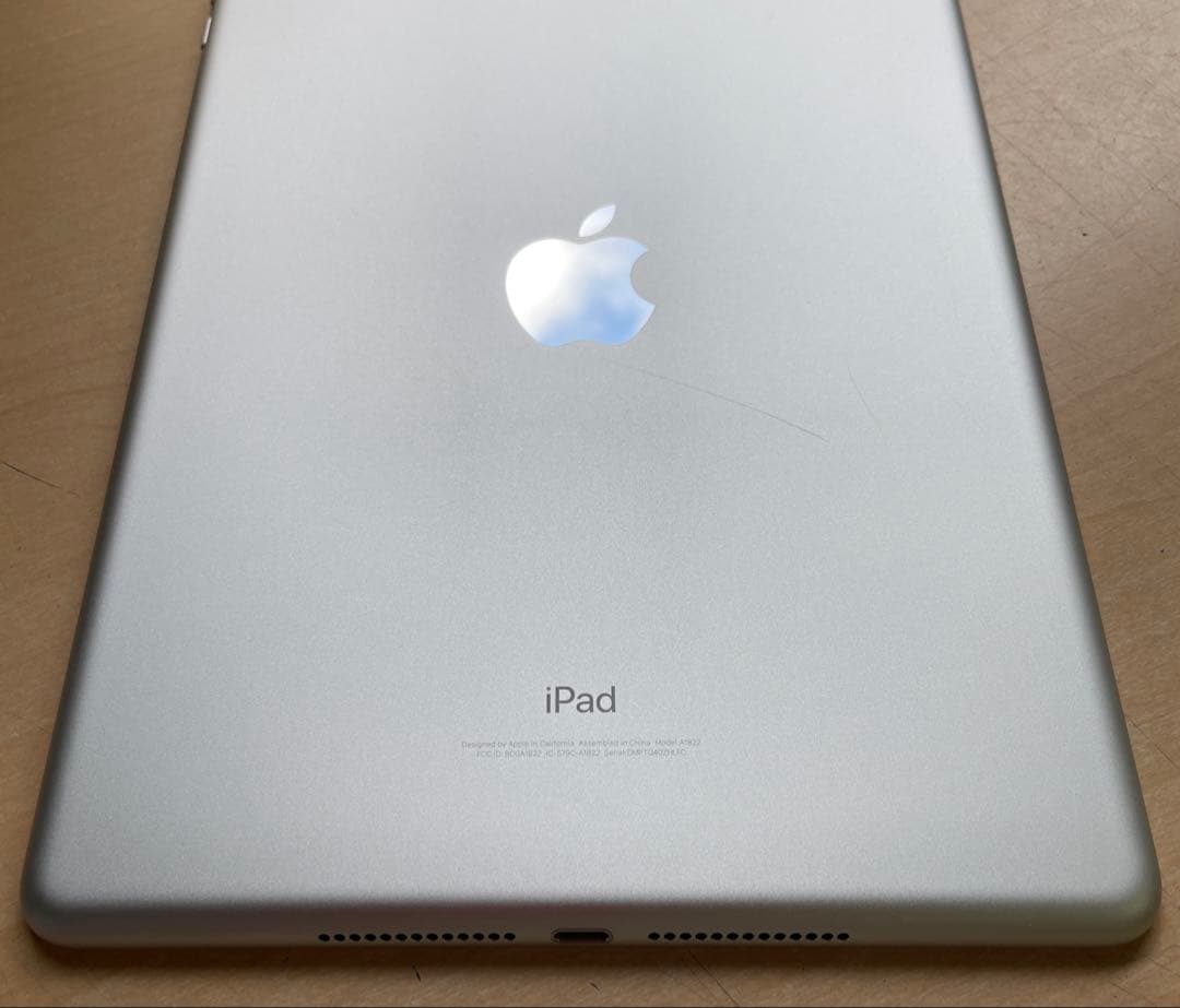 iPad 第5世代　A1822　Wi-Fiモデル　シルバー　32GB 美品　#7
