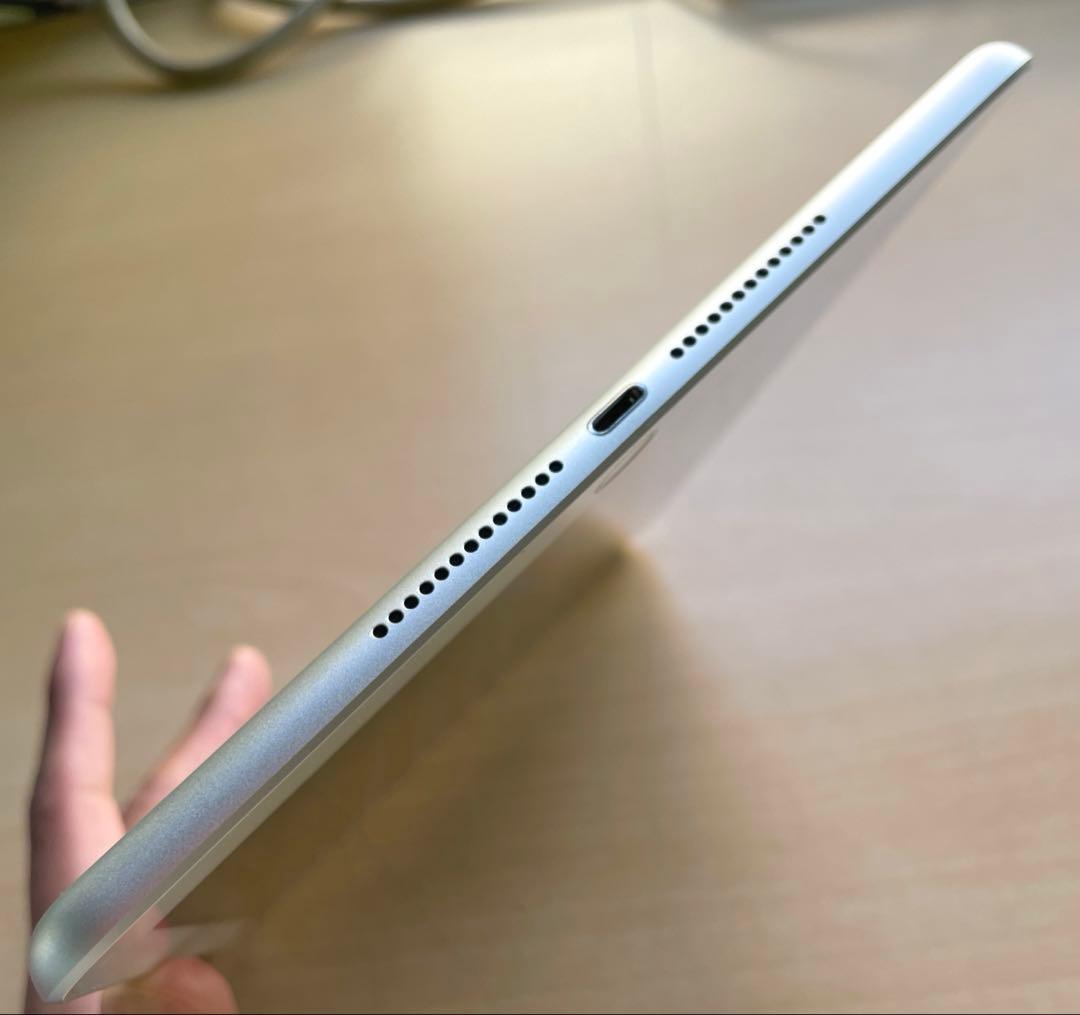 iPad 第5世代　A1822　Wi-Fiモデル　シルバー　32GB 美品　#7