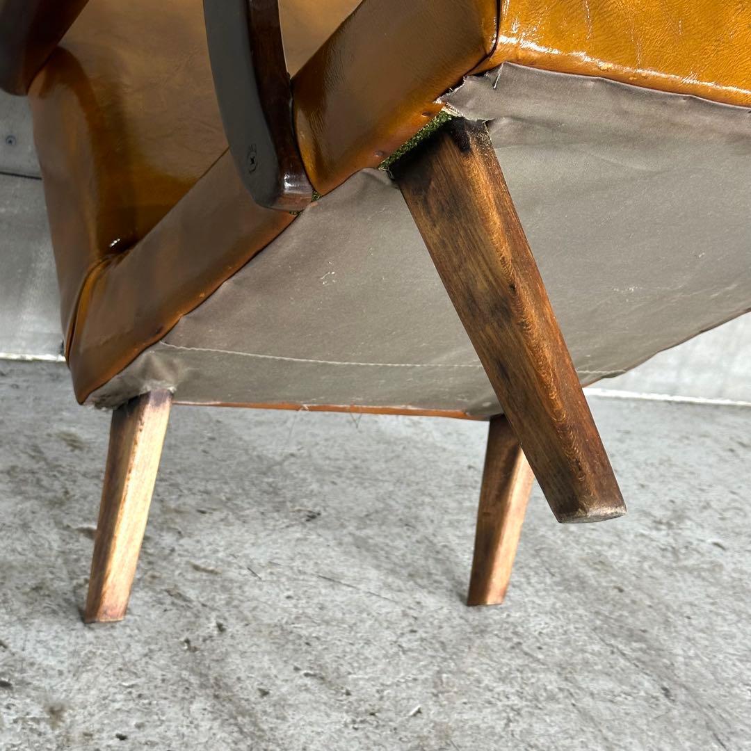 ✦1960〜1970✦PUレザー張り　ラウンジチェア 木製脚　喫茶店　昭和レトロ