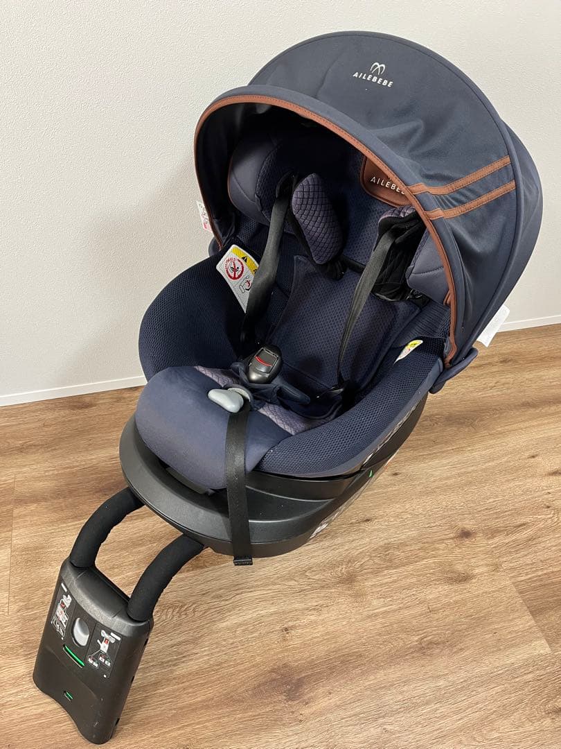 エールべべ チャイルドシート　クルットR ネイビー