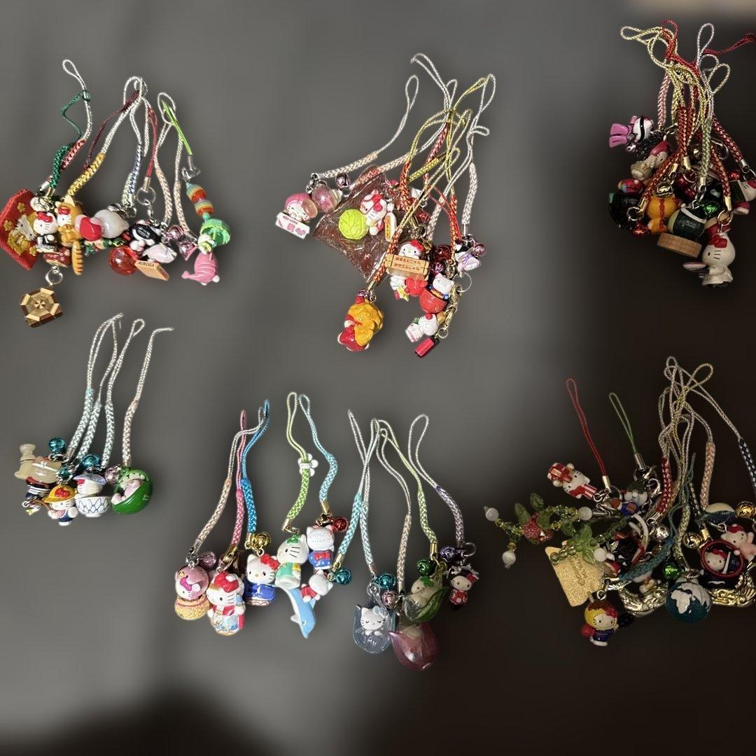 ご当地キティストラップ　根付け　231個＋チャーム22個まとめ売り