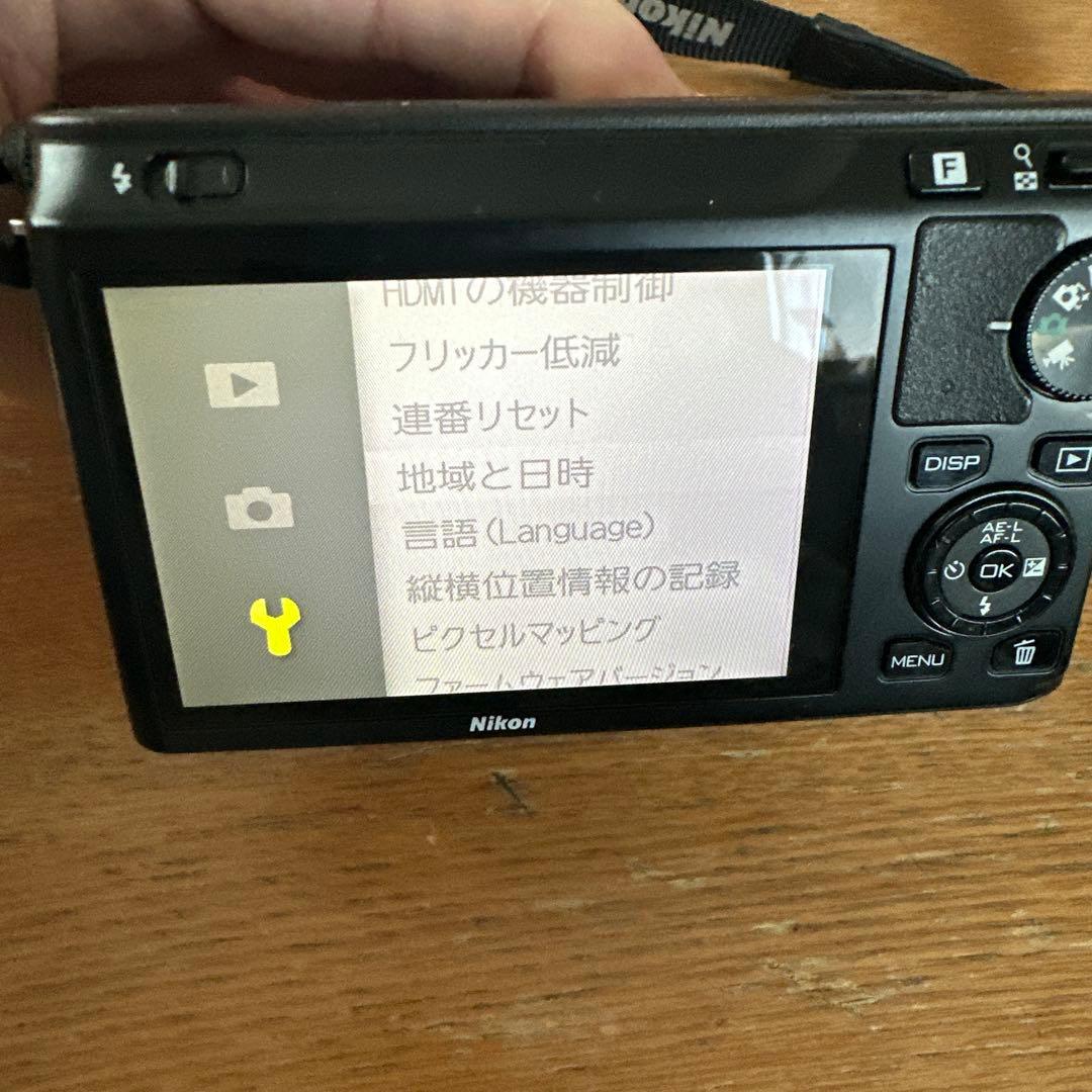 Nikon 1 J1 ミラーレスカメラ