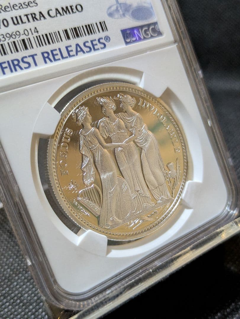 【最高鑑定の最高傑作】2021年英国王立造幣局　伝説のスリーグレイセス銀貨復刻版