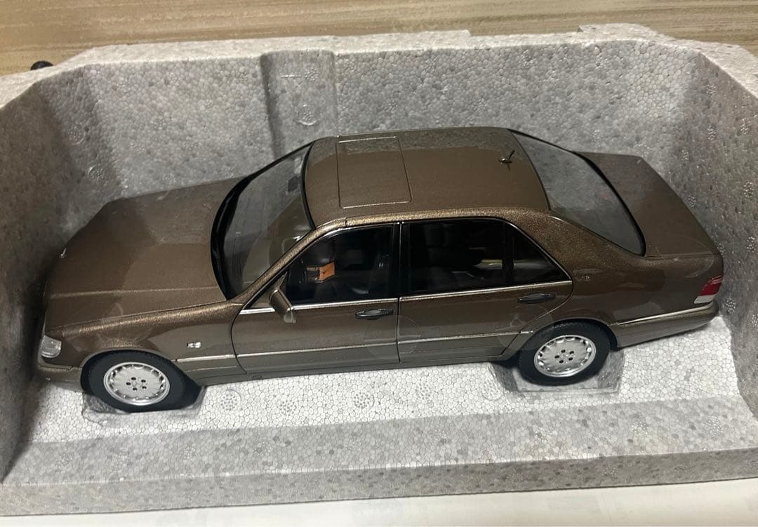ディーラー特注 NOREV 1/18 Mercedes Benz S 600