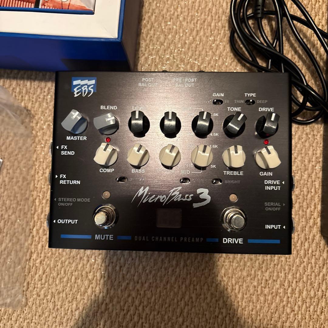 EBS MicroBass 3 デュアルチャンネルプリアンプ