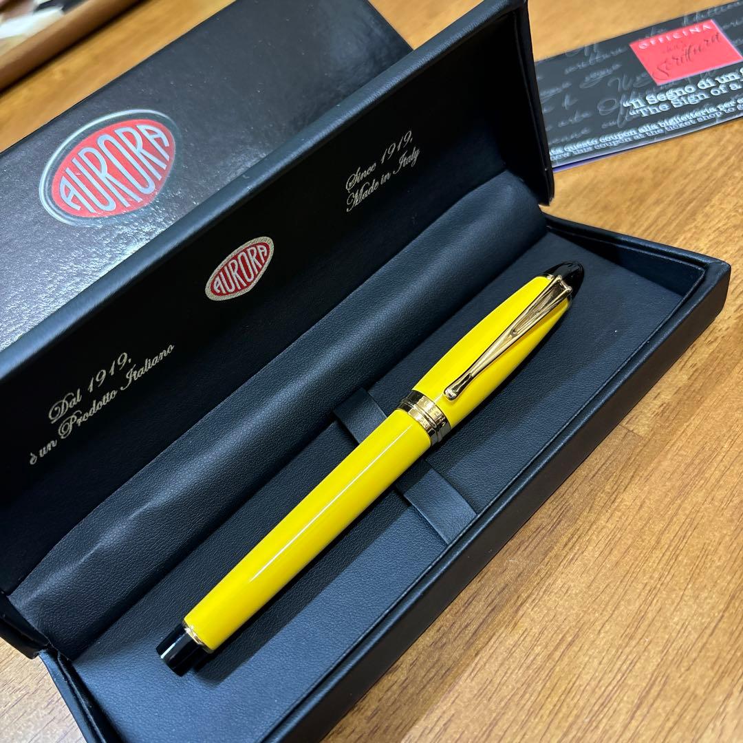 アウロラ　イプシロン　イエロー　M