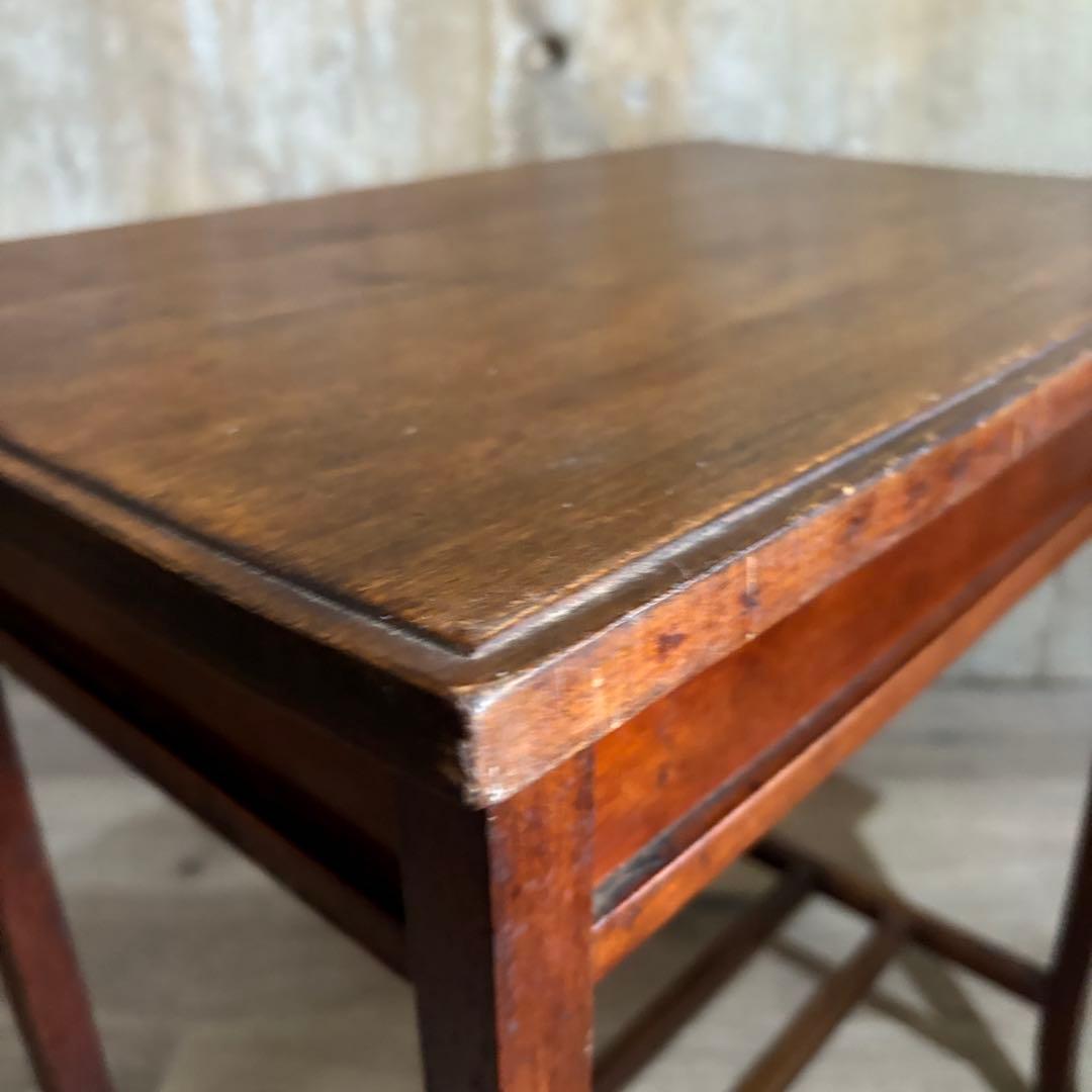 イギリス　ヴィンテージ　サイドテーブル　コーヒーテーブル　無垢材　花台