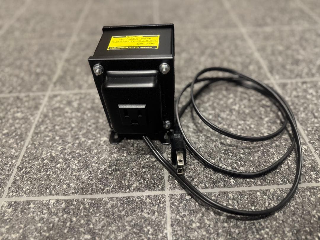 美品）TOEI HENSEIKI 昇圧トランス SU-10E 変圧器