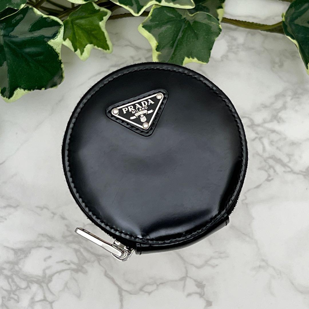 プラダ ブラッシュドレザー ラウンド ミニポーチ ケース ブラック