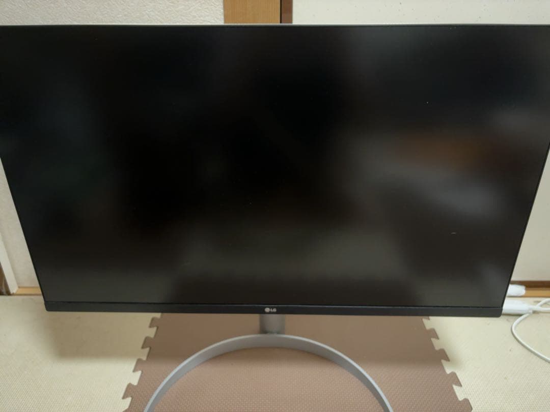 LG 4K 32UP550-W モニター