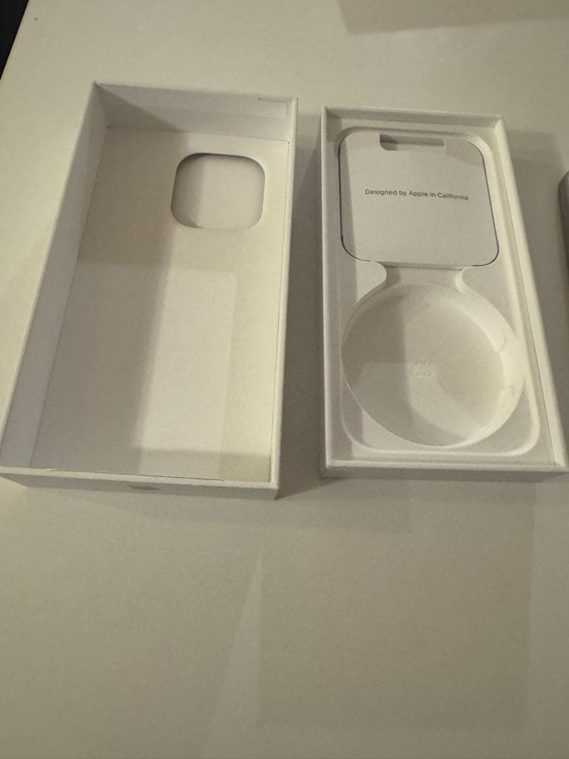 Apple iPhone 15 Pro ホワイトチタニウム 本体