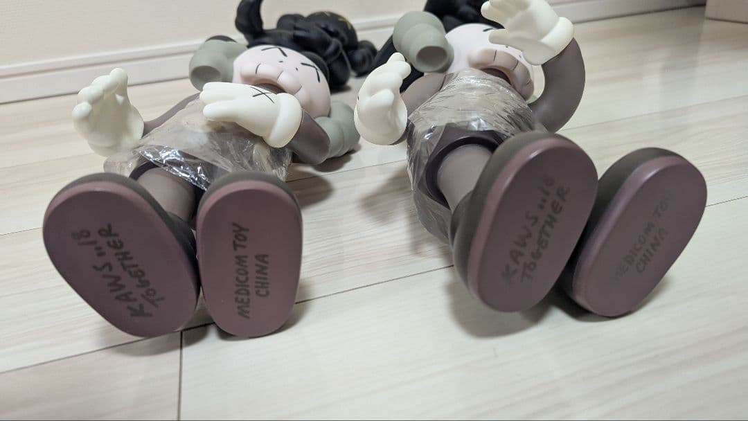 KAWS フィギュア ４体セット　クリスマス　プレゼント