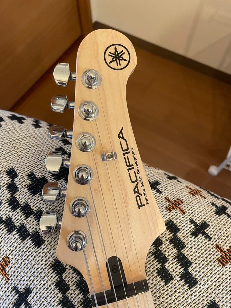 ギター YAMAHA Pacifica PAC112VMX