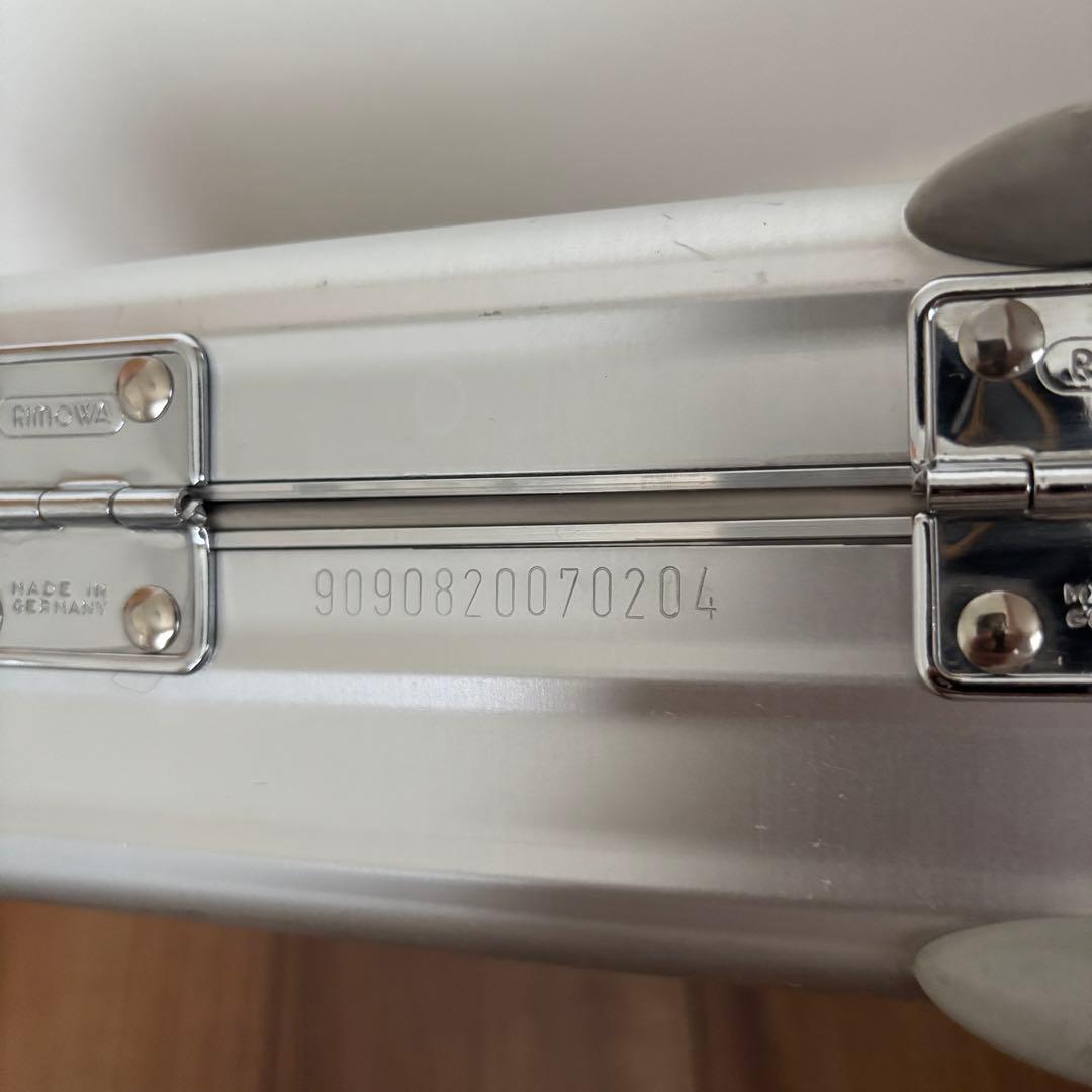 3連休限定値引き！RIMOWA リモワ 90908 アタッシュケース