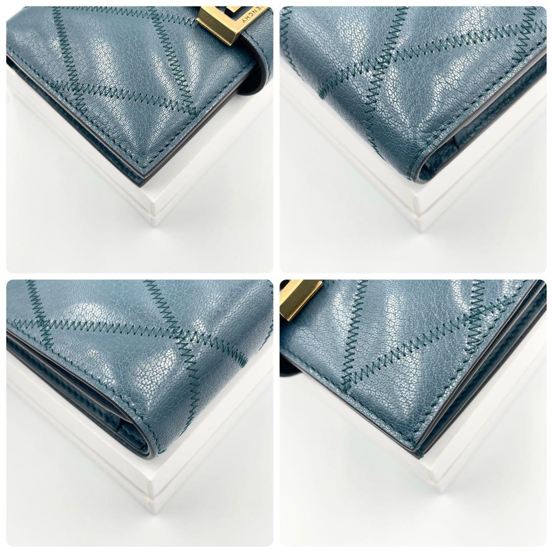 未使用★GIVENCHY キルティング　2G 二つ折り財布　レザー　ブルー系