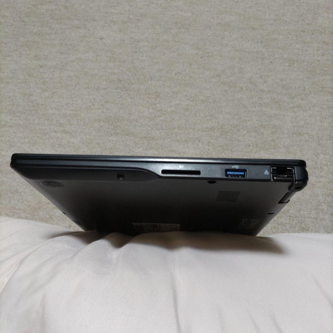 第11世代 富士通 LIFEBOOK U9311/F i5 液晶枠に破損ヒビあり