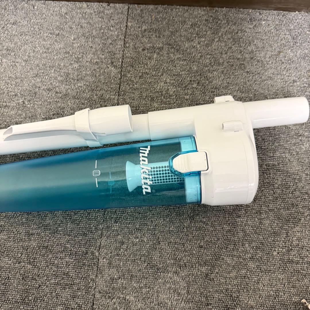 マキタ 充電式クリーナ CL108FD コードレス掃除機　バッテリー充電器付きY