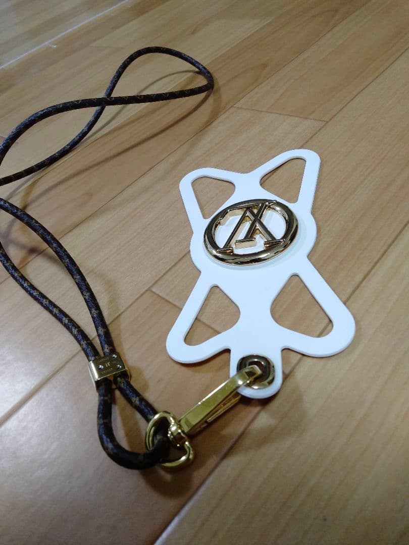 LOUIS VUITTON　フォンホルダー　ルイ・ヴィトン　スマホケース