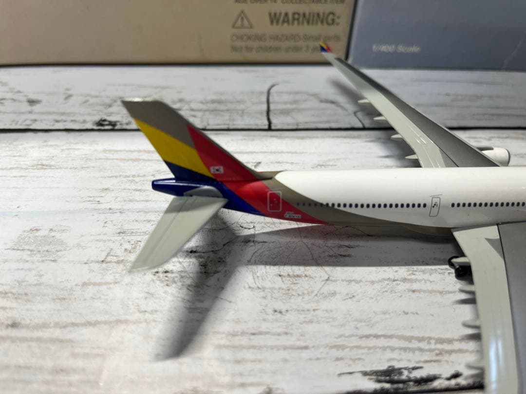 【廃盤】アシアナ航空 A330-300 1/400