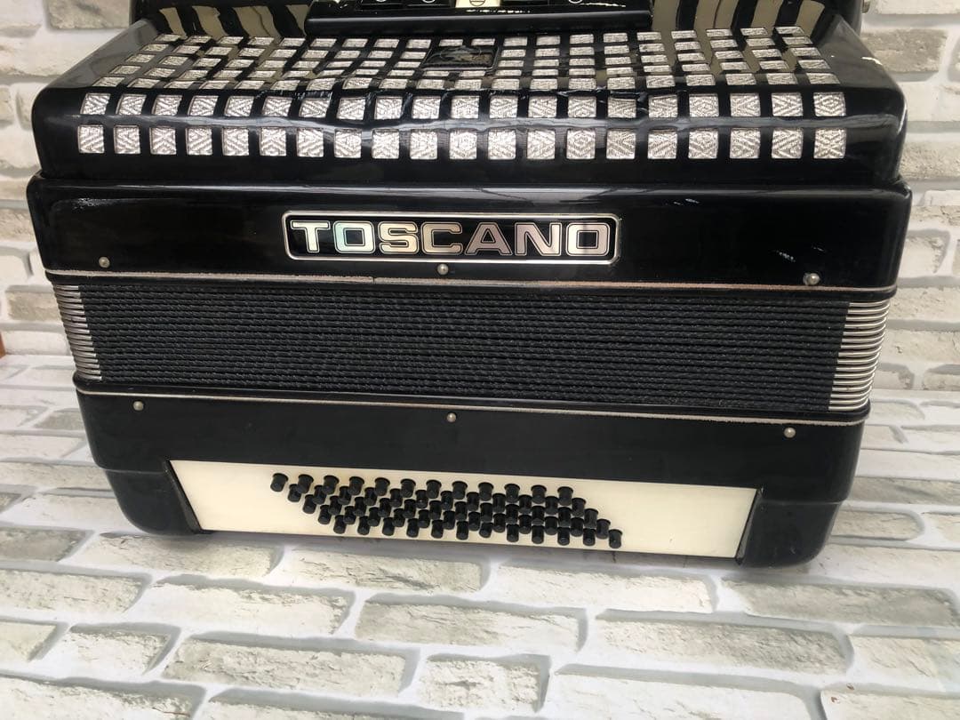 TOSCANO アコーディオン (A164)