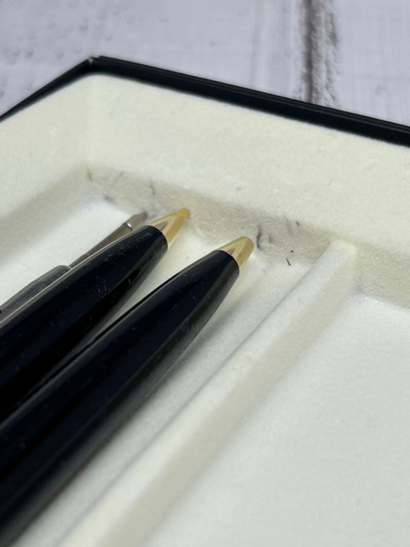 Pelikan【ボールペン＆シャープペンシルセット】ケース付き