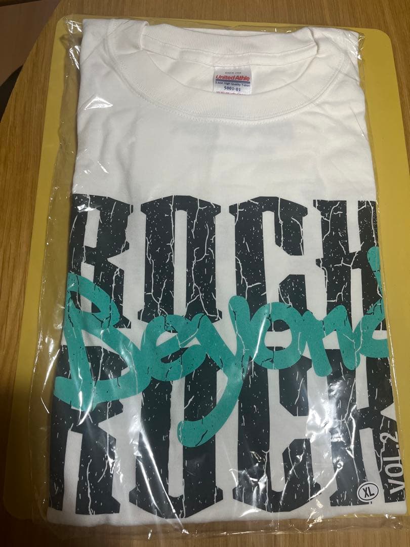 B'z　ロゴ入りROCK BEYOND ROCK Tシャツ 30周年XLサイズ