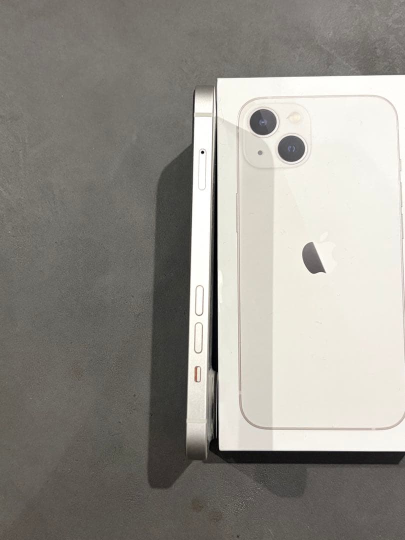 【美品】iPhone13 ホワイト 128GB 箱付き